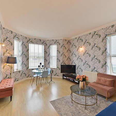 Ocean View Apartment เวอร์ทิง ภายนอก รูปภาพ