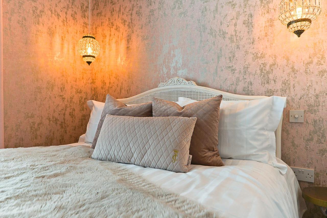 Ocean View Apartment เวอร์ทิง ภายนอก รูปภาพ