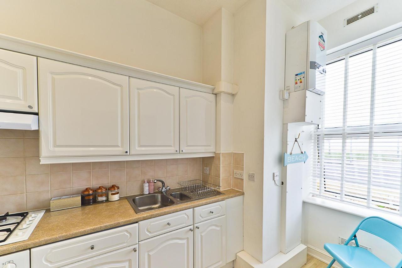 Ocean View Apartment เวอร์ทิง ภายนอก รูปภาพ